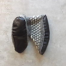 Indlæs billede til gallerivisning Aleksa - Fleksibel Uld Sutsko med sål - Unisex