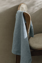 Indlæs billede til gallerivisning Tilbud - 2 stk. Hør Viskestykker for 299,- i farven Lake blue