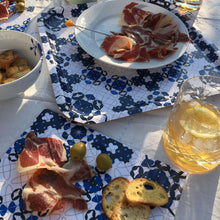 Indlæs billede til gallerivisning Gavesæt med 2 stk. bordløbere + 4 stk. smørebrikker
