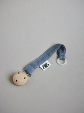 Indlæs billede til gallerivisning 1 x svøb, 2 x stofbleer og 1 x suttesnor