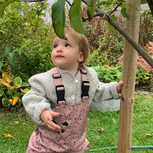 Indlæs billede til gallerivisning Håndstrikket børne cardigan i uld - Grå