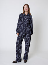 Indlæs billede til gallerivisning Betta Shirt - Dusty Coal