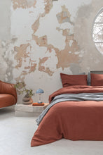 Indlæs billede til gallerivisning Sengetøjsæt i hør (2 -delt) - Terracotta
