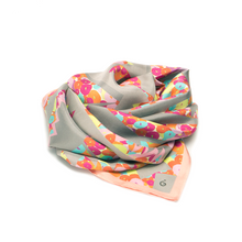 Indlæs billede til gallerivisning Loving Drops, Silketørklæde