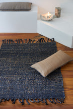 Indlæs billede til gallerivisning Silke Pudebetræk - MAI - Tan