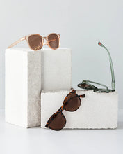 Indlæs billede til gallerivisning OjeOje B Solbriller m. styrke - Tortoise - Inkl. itui