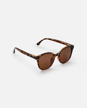 Indlæs billede til gallerivisning OjeOje B Solbriller m. styrke - Tortoise - Inkl. itui