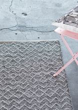 Indlæs billede til gallerivisning PET rug - BOUCLÉ - Quiet shade/sand