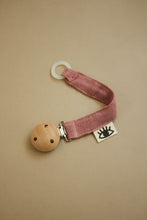 Indlæs billede til gallerivisning 1 x svøb, 2 x stofbleer og 1 x suttesnor