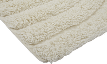 Indlæs billede til gallerivisning Shaggy woolen rug - SWIRL - Offwhite