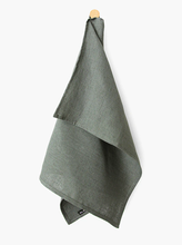 Indlæs billede til gallerivisning Tilbud - 2 stk. Hør Viskestykker for 299,- i farven Nordic moss