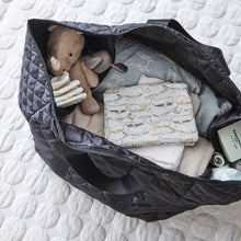 Indlæs billede til gallerivisning PAKKETILBUD - MEGA WEEKENDTASKE + TOILETTASKE + KOSMETIKTASKE