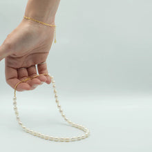 Indlæs billede til gallerivisning Smykish Pearly Necklace (Mellem-stor)