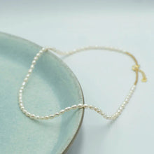 Indlæs billede til gallerivisning Smykish Pearly Necklace (Lille)