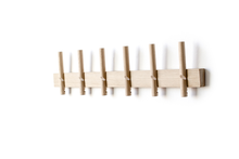 Indlæs billede til gallerivisning Reces knagerække i eg, Medium, af Rohn & Rahn