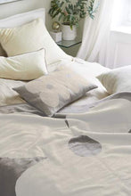 Indlæs billede til gallerivisning Plaid - DAISY - Brown & beige