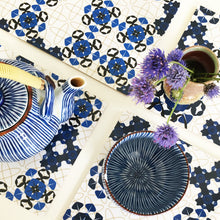 Indlæs billede til gallerivisning Gavesæt med smørrebrikker - 1 stk. 99,- I 4 stk. for 356,-